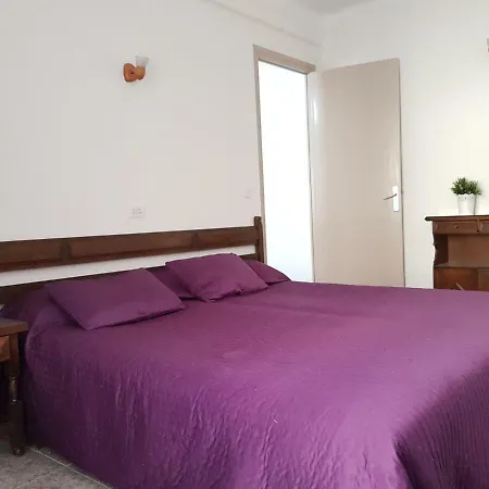 Cosy And Comfortable Beach Apartment *